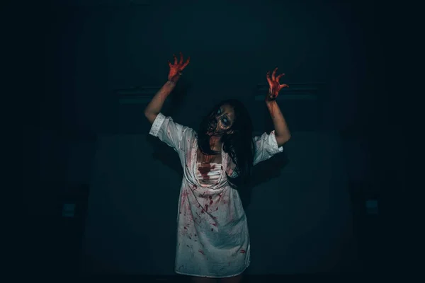 Πορτρέτο Της Ασιατικής Γυναίκας Συνθέτουν Φάντασμα Πρόσωπο Αίμα Σκηνή Τρόμου — Φωτογραφία Αρχείου