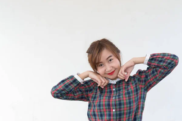 Menina Hipster Asiática Posando Fundo Parede Branca Estilo Vida Mulher — Fotografia de Stock
