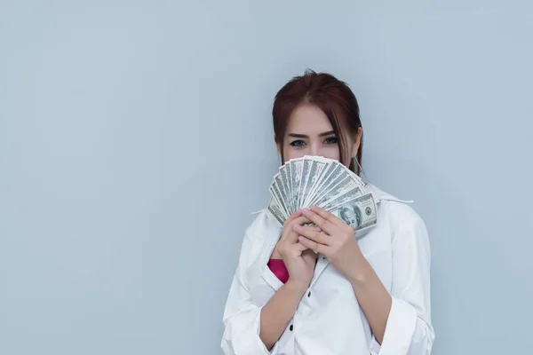 Retrato Mujer Sexy Asiática Con Montón Dinero Sobre Fondo Blanco — Foto de Stock