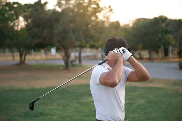 Golfista Asiático Jogando Golfe Clube Campo — Fotografia de Stock