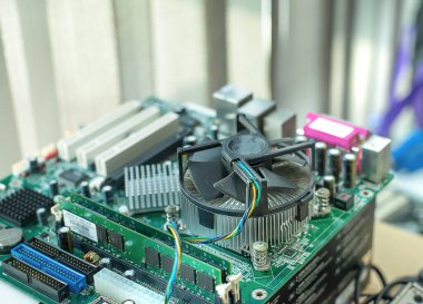 Elektronik devre kartının bilgisayar ana kartı, teknoloji ve iletişim konsepti