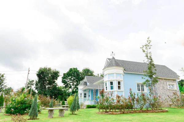 Blue home tuscany style in khaoyai resort at nakhonratchasima,little garden in front home
