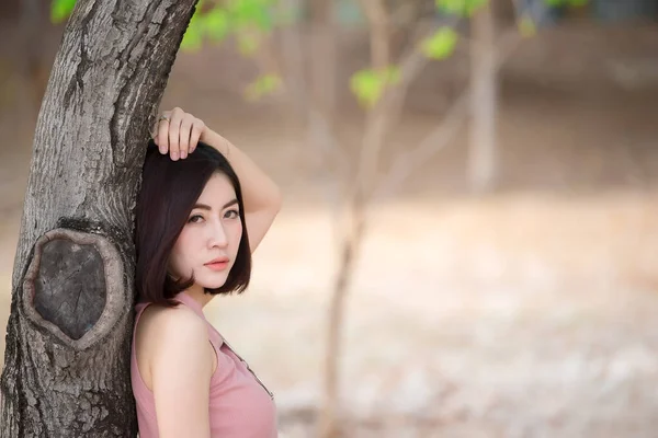 Porträt Der Schönen Asiatischen Frau Park Thailand Menschen Posieren Für — Stockfoto