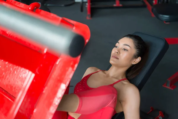 Hermosa Mujer Asiática Entrenamiento Fitness Gimnasio Tailandia — Foto de Stock