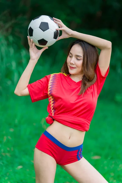 Portrét Sexy Asijské Ženy Nosit Šaty Fotbalista World Cup Roztleskávačka — Stock fotografie