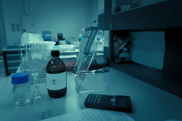 Εργαλεία Για Επιστημονικά Πειράματα Στο Εργαστήριο — Φωτογραφία Αρχείου