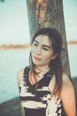 Vintage tarzında üzgün bir kadın portresi