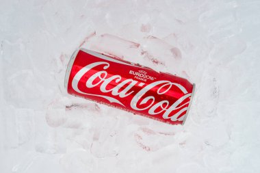 Alüminyum kutuda içecek 