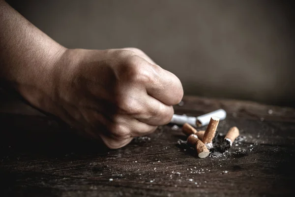 Svět Bez Tabáku Zblízka Zhasni Cigaretu Zákaz Kouření — Stock fotografie
