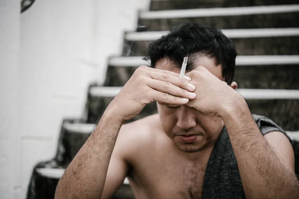 Asiatique Stress Bel Homme Fumeur Thaïlande Gens Concept Homme Déprimé — Photo