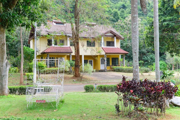 Casa Madera Montaña Para Fiesta — Foto de Stock