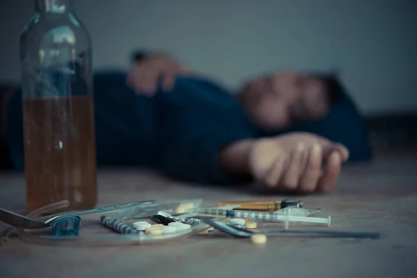 Asian Men Drug Addicts Inject Heroin Veins Themselves Flakka Drug — Stock Photo, Image