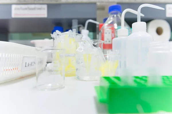 Tubo Ensaio Preparado Para Experimentação Laboratório — Fotografia de Stock