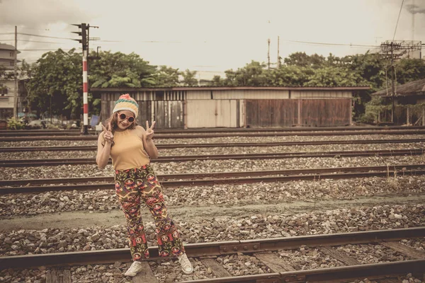 Hipster Asiático Menina Gorda Pose Para Tirar Uma Foto Retrato — Fotografia de Stock