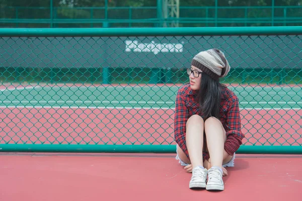Cool Asian Hipsters Girl Posing Take Photo Lifestyle Modern Woman — Stock Photo, Image