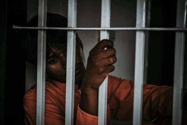 Händer Män Desperat Att Fånga Järn Fängelse Fånge Koncept Thailand — Stockfoto