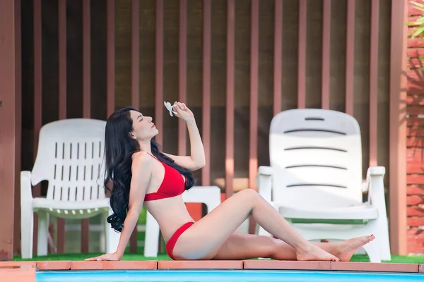 Retrato Mujer Asiática Piscina Tailandia Bikini Moda Verano —  Fotos de Stock