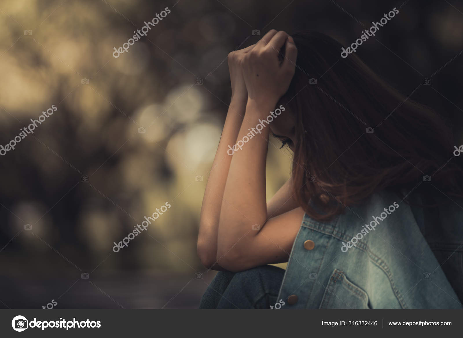 Beautiful Thai Woman Very Sad Unrequited Love Rethink Think ...