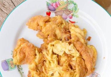 Tavuklu kızarmış domuz ve pilav.