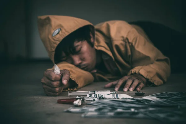 Asiático Cara Enganchado Fraco Por Causa Overdose World Droga Conceito — Fotografia de Stock