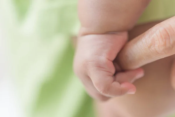 Asian Baby Holding Hand Mother — Stock Photo, Image