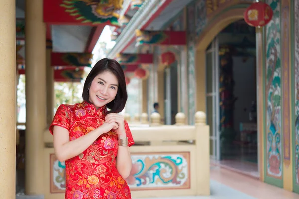 Porträt Einer Schönen Asiatin Cheongsam Kleid Thailändische Menschen Glückliches Chinesisches — Stockfoto