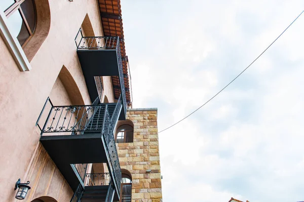 Vista Primer Plano Los Detalles Fachada Del Edificio — Foto de Stock