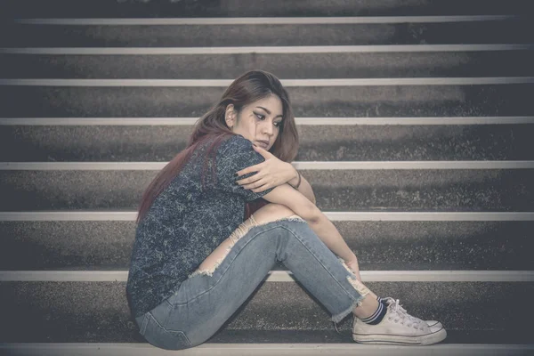 Aziatisch Vrouw Verdrietig Uit Liefde Zorgen Omdat Stress Van Vriendje — Stockfoto