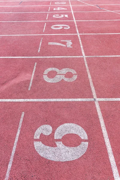 Branco Número Nove Três Número Pista Atlética Pista Borracha Vermelha — Fotografia de Stock