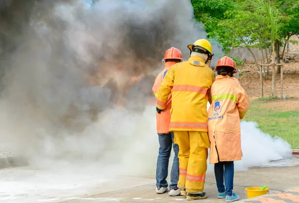 Thailand April 2016 Fire Training Firefighter Who Carefully Synchrotron Light — Stock Photo, Image