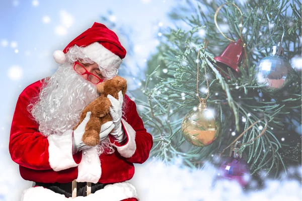 Papai Noel Segurando Ursinho Para Crianças Conceito Feliz Natal — Fotografia de Stock