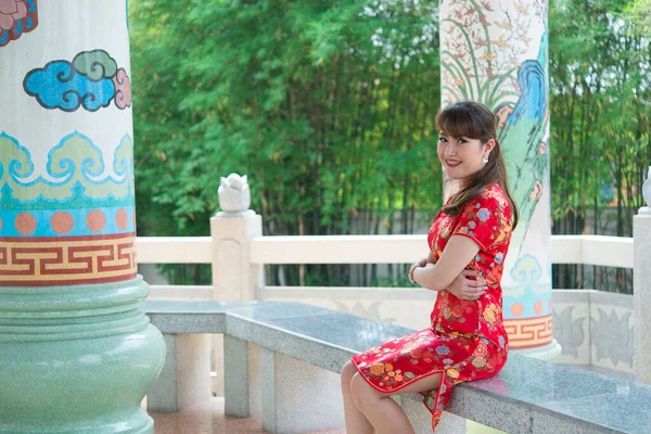 Ritratto Bella Donna Asiatica Abito Cheongsam Thailandia Persone Happy Chinese — Foto Stock