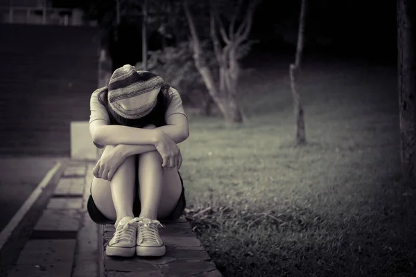 Lonely Asian Woman Sit Alone Park Sad Thai Woman Think — Fotografia de Stock