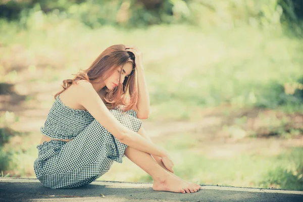 Mooie Thai Vrouw Erg Verdrietig Van Onbeantwoorde Liefde Heroverwegen Denken — Stockfoto