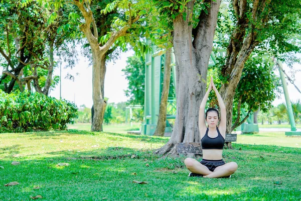 Beautiful Asian Woman Sit Lawn Play Yoga Park Daylight Slim — Stock Photo, Image