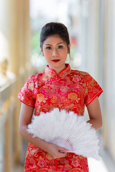 Portrét Krásné Asijské Ženy Cheongsam Šaty Thajsko Lidé Šťastný Čínský — Stock fotografie