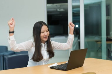 Başarılı bir iş kadını, Tayland halkı, başarılı bir iş kadını konsepti.