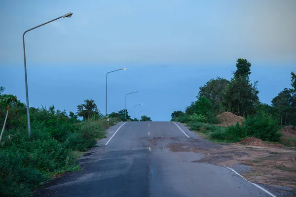 Platteland Weg Met Oude Grote Paal Van Licht Avond Nacht — Stockfoto