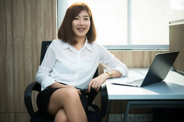 Bella Donna Asiatica Che Lavora Ufficio Thailandia Persone Donna Affari — Foto Stock