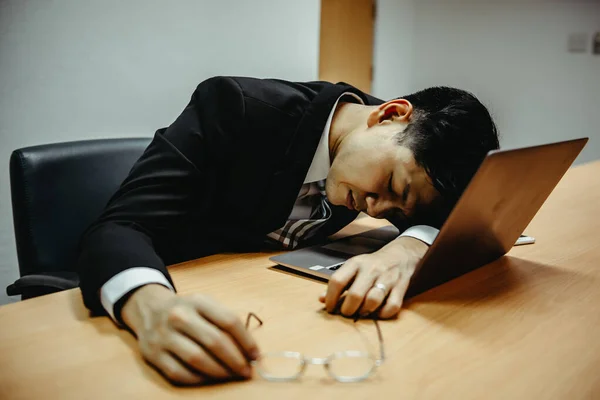 Asian Businessman Stress Excessive Work — Stock Photo, Image