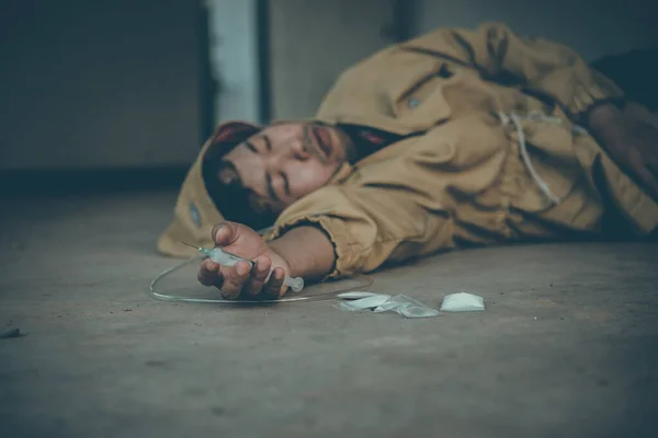 Asiático Chico Enganchado Desmayarse Debido Una Sobredosis Drogas World Concepto —  Fotos de Stock