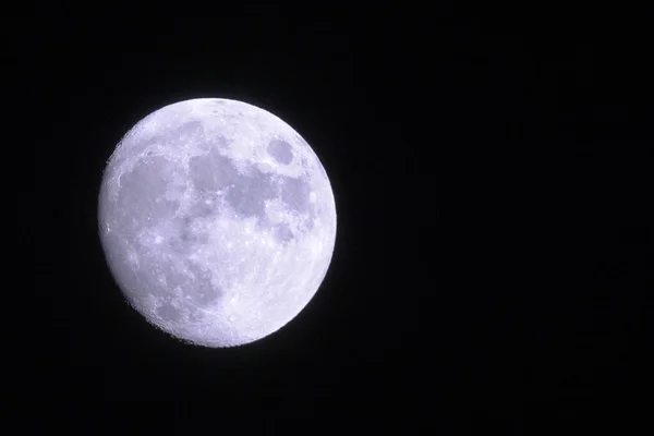 新月形月亮的照片 — 图库照片