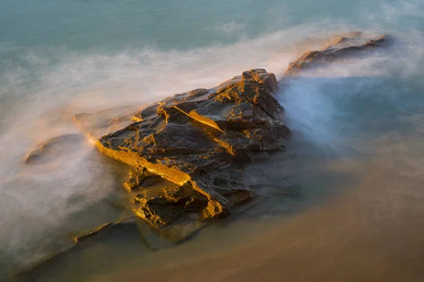 Закат Пляже Катедралес Аугас Сантас Рибадео Луго Галисия — стоковое фото