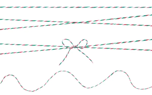Πράσινο Κόκκινο Λευκό Κορδόνι Τόξο Χριστούγεννα Τυλίξτε Διακόσμηση Πακέτο Απομονωμένη — Φωτογραφία Αρχείου