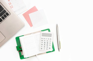 Beyaz boş alan arka planı üzerine not, boş, ticari finansal konsept