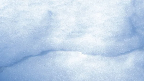 Weiß Schön Glänzenden Schnee Mit Einem Riss Liegt Auf Dem — Stockfoto