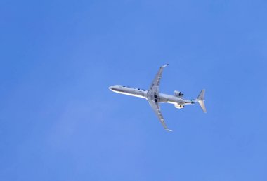 Bombardier Inc uçağı uçuşta