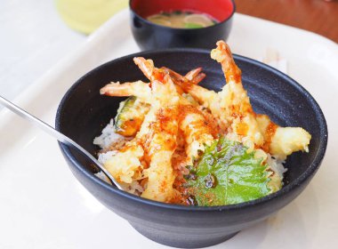 Tempura karides (kızarmış karides) üzerinde beyaz surat, Japon Gıda Restoran 