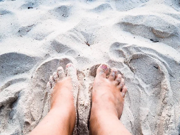 Feet Putting Sand Relaxing Massage Beach — Stock Photo, Image