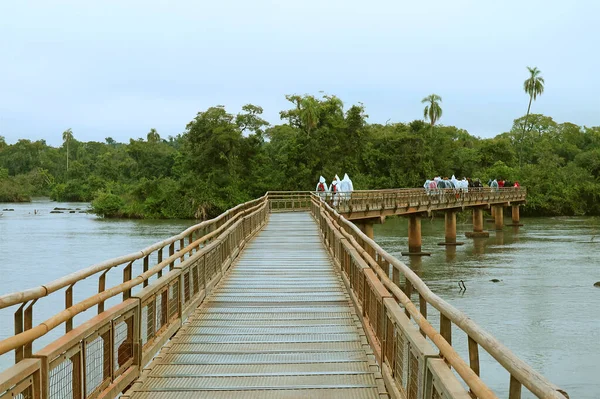 Długa Promenada Nad Wodospadem Iguazu Jednym Cudów Świata Puerto Iguazu — Zdjęcie stockowe